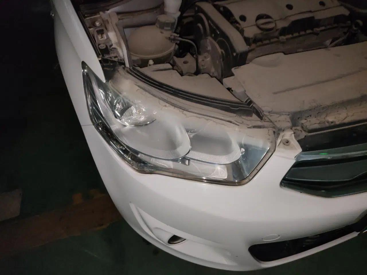 Citroen Elysee 2015 Zhishang Edition 1.6L Manual Fashion Model — миниатюра 7