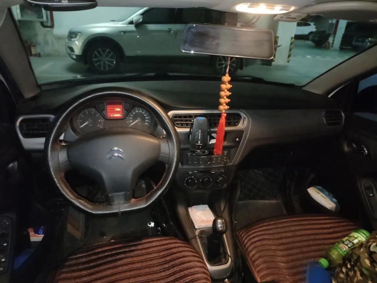 Citroen Elysee 2015 Zhishang Edition 1.6L Manual Fashion Model — миниатюра 9