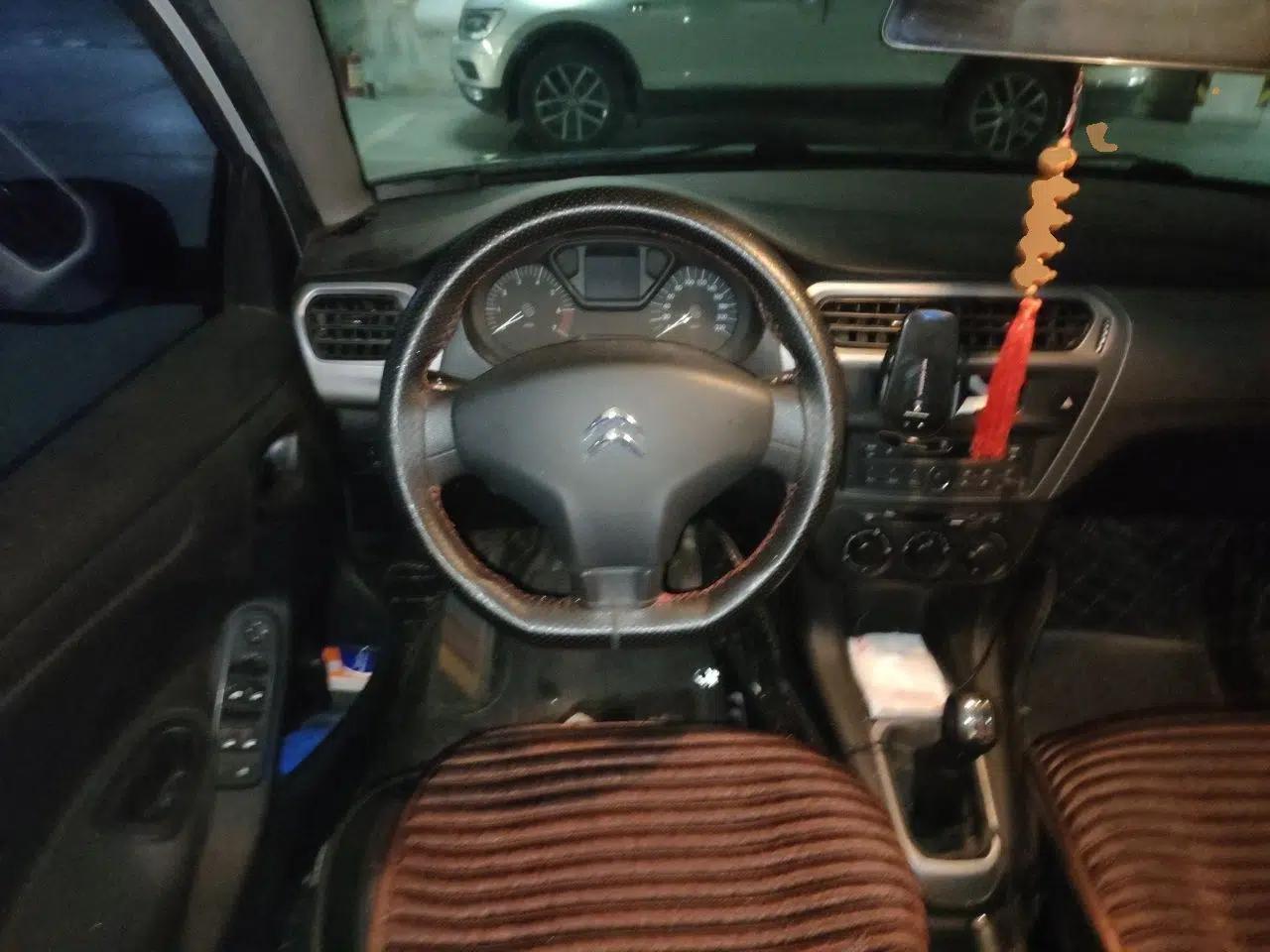 Citroen Elysee 2015 Zhishang Edition 1.6L Manual Fashion Model — миниатюра 10