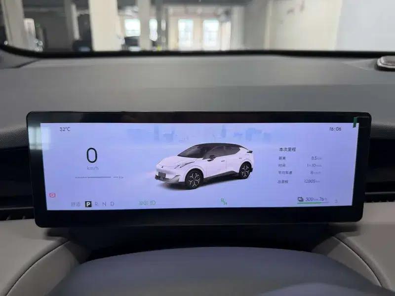 Lynk & Co Z20 2025 Model 530km RWD Pro — миниатюра 11