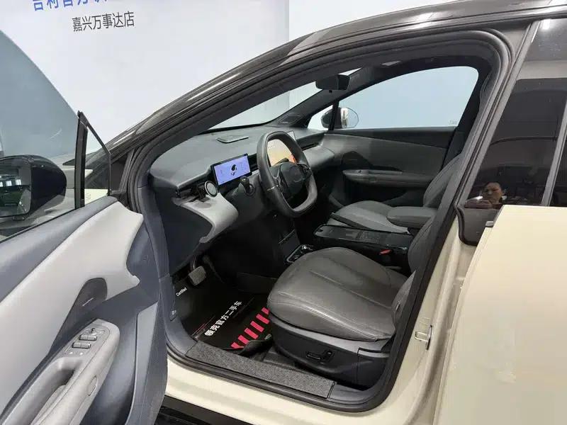 Lynk & Co Z20 2025 Model 530km RWD Pro — миниатюра 13