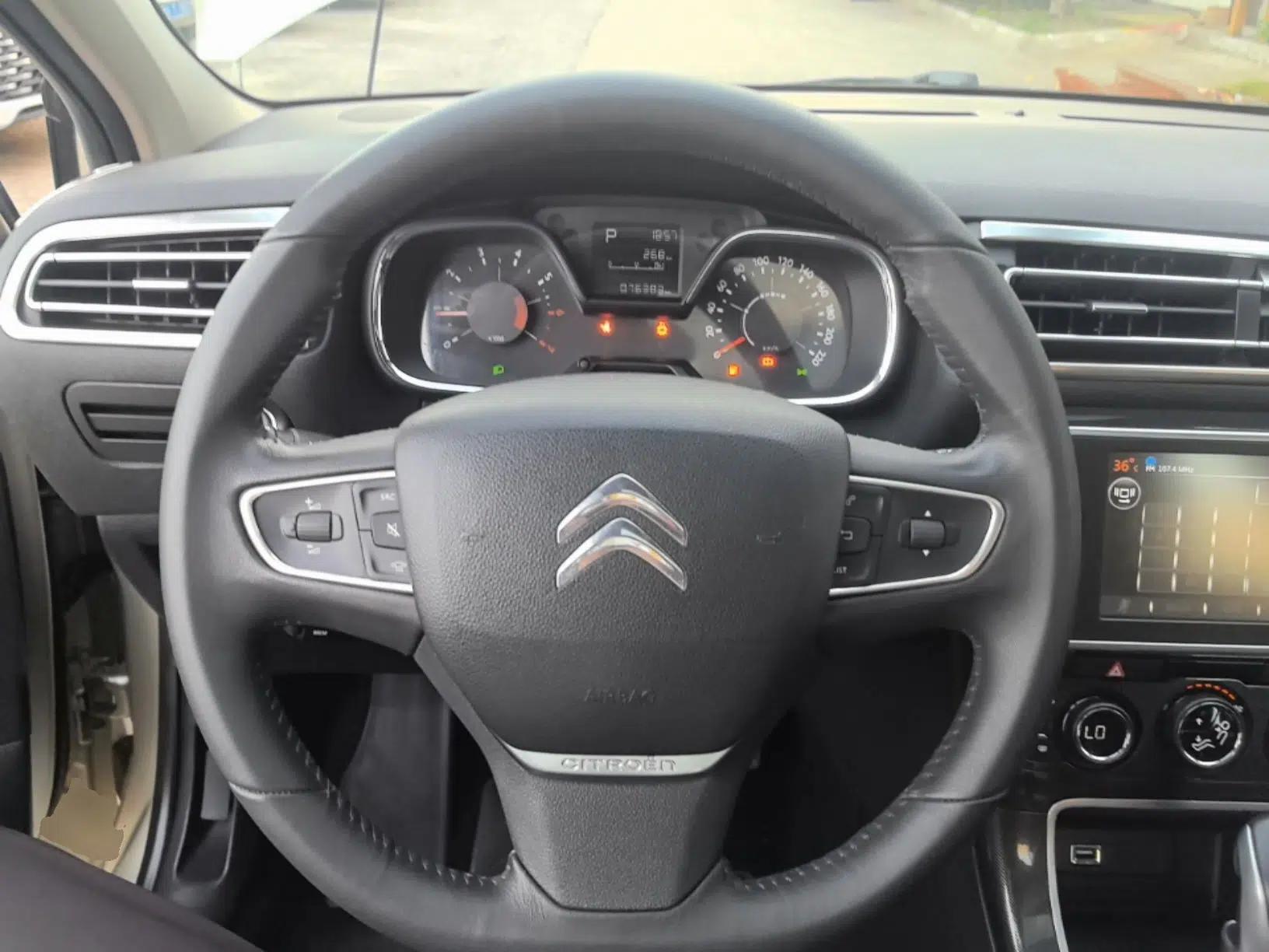 Citroen C4 Sega 2016 1.2THP Automatic Flagship Model — миниатюра 18