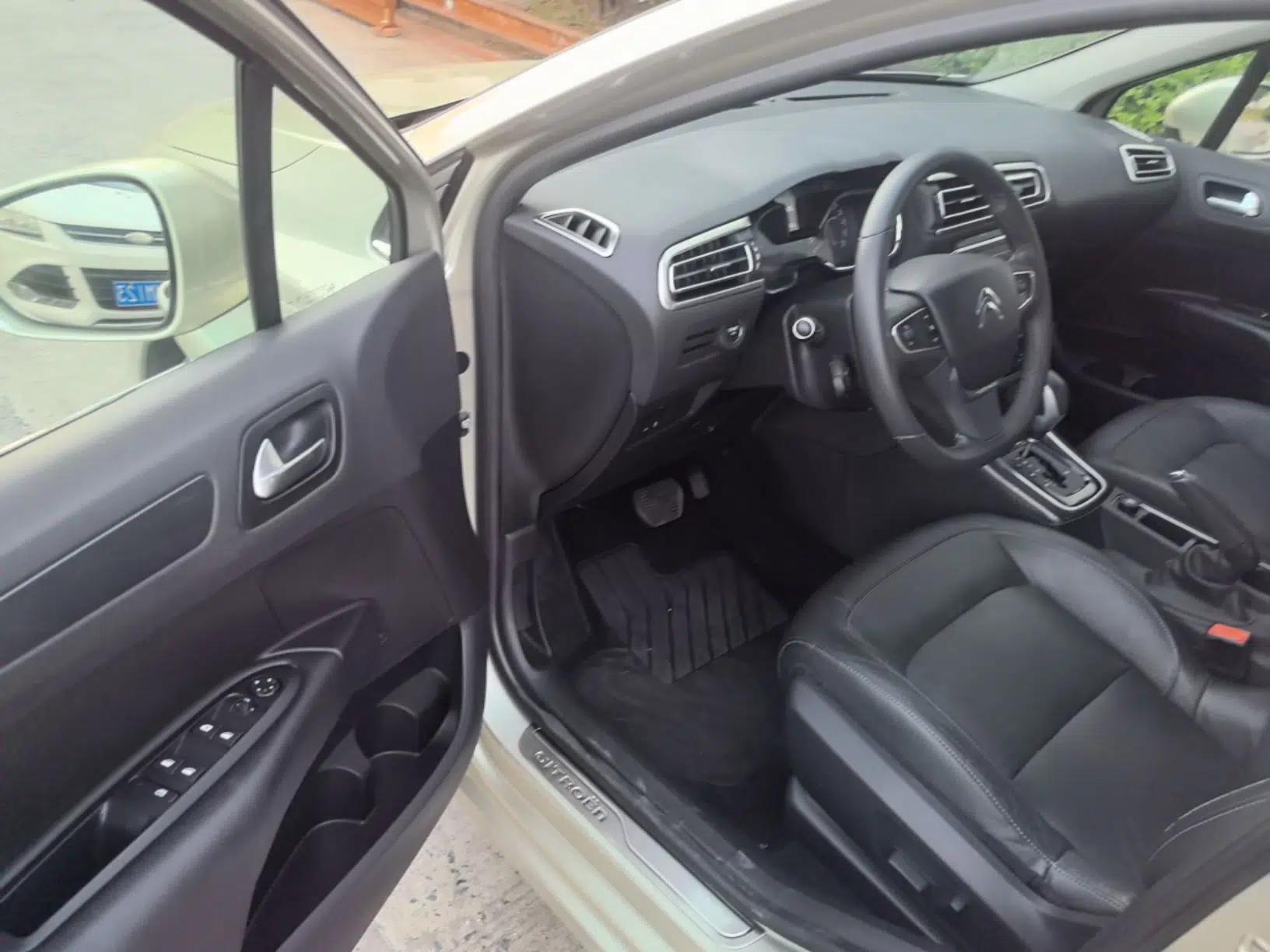 Citroen C4 Sega 2016 1.2THP Automatic Flagship Model — миниатюра 23