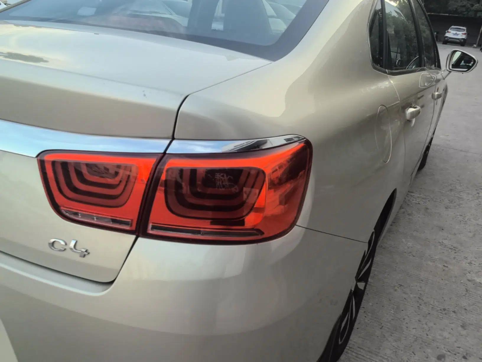 Citroen C4 Sega 2016 1.2THP Automatic Flagship Model — миниатюра 9