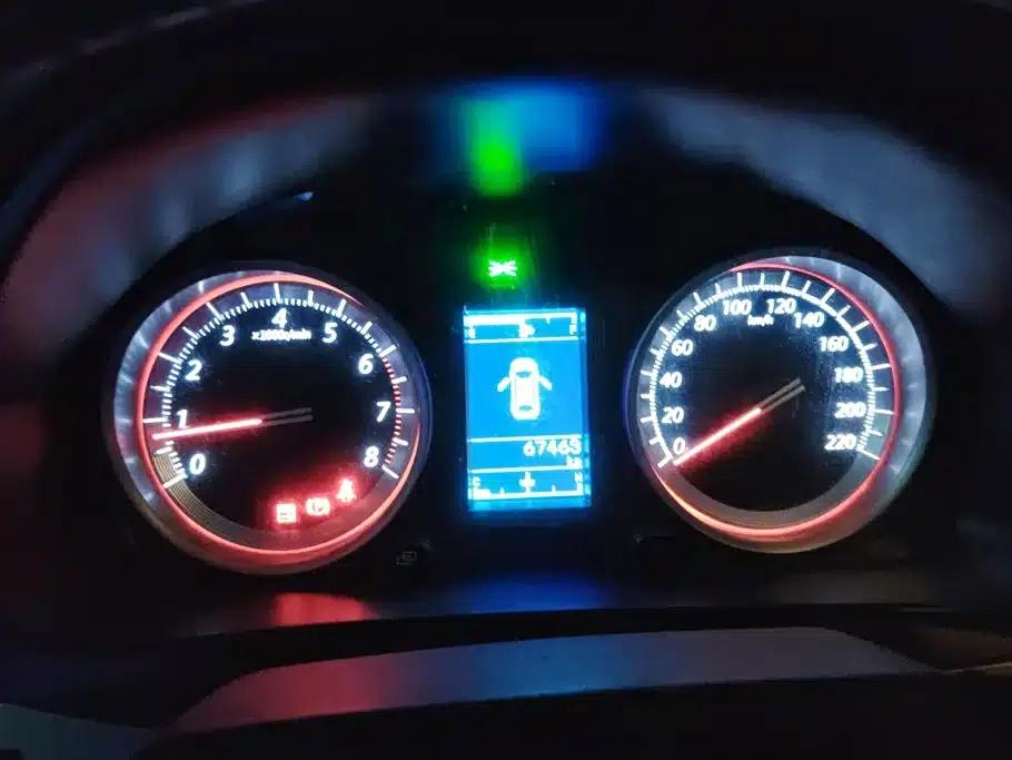 Jingyi X5 2017 2.0L Manual Premium Edition — миниатюра 14