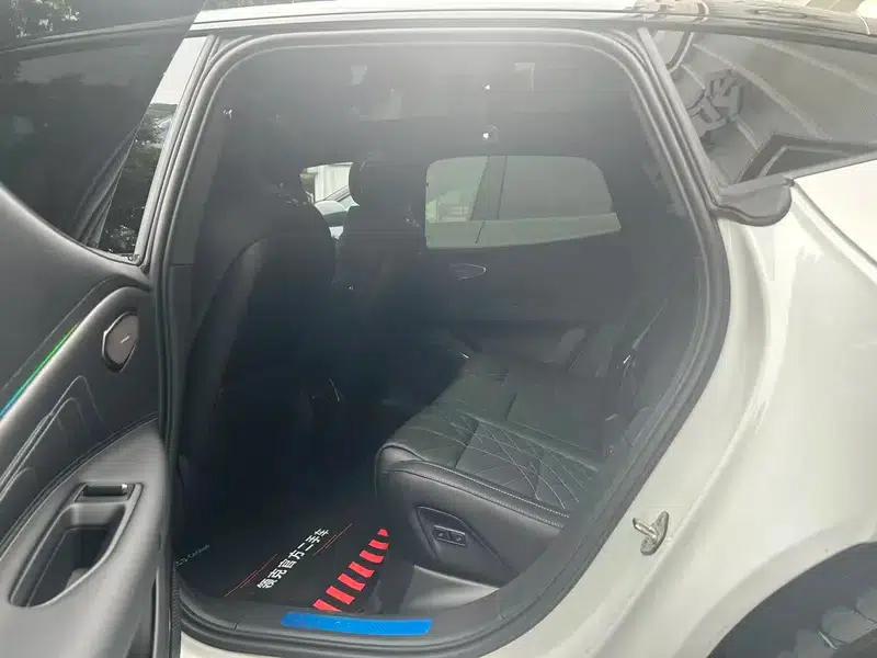 Lynk & Co 10 EM-P 2025 Model 120 AWD Ultra — миниатюра 11