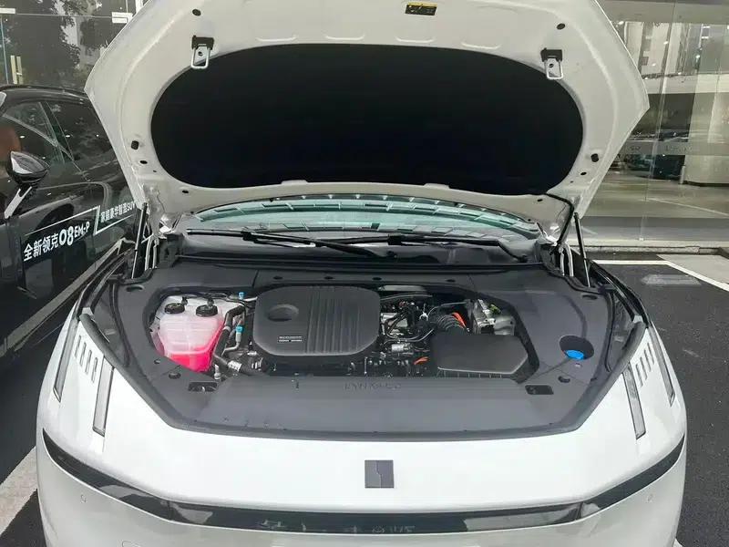 Lynk & Co 10 EM-P 2025 Model 120 AWD Ultra — миниатюра 6