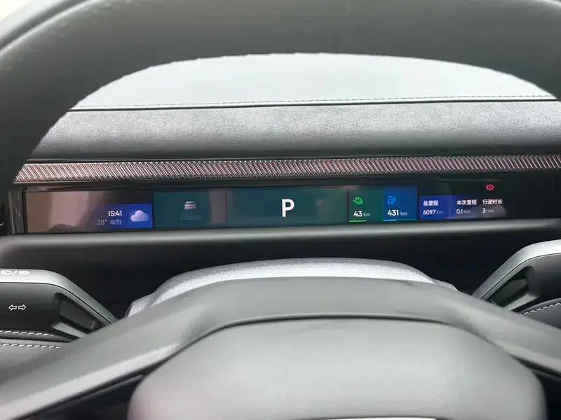 Lynk & Co 10 EM-P 2025 Model 120 AWD Ultra — миниатюра 9