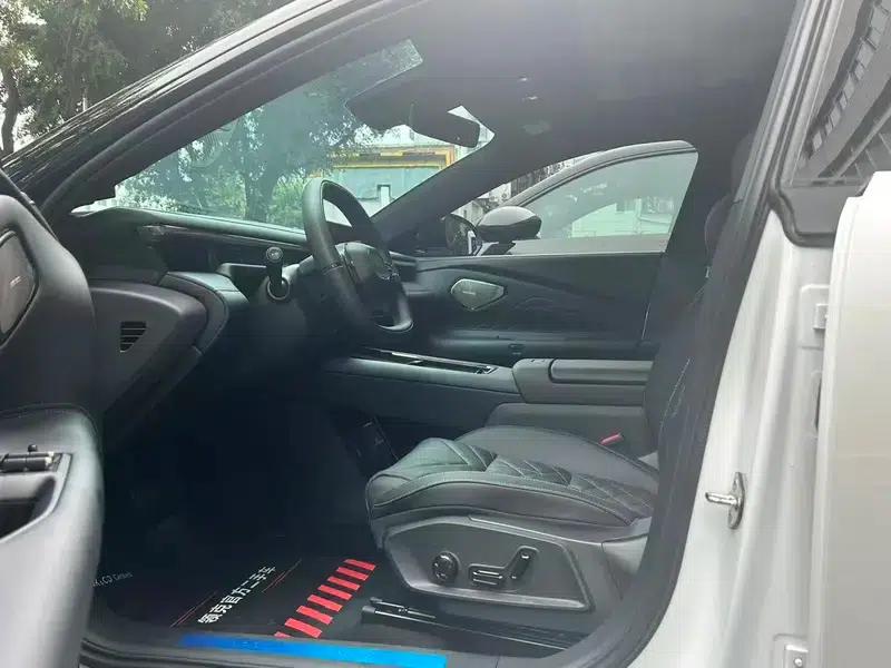 Lynk & Co 10 EM-P 2025 Model 120 AWD Ultra — миниатюра 10