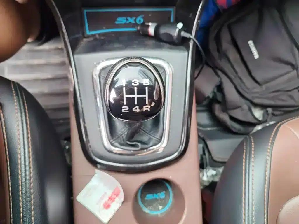 Fengxing SX6 2016 1.6L Manual Premium Edition — миниатюра 14