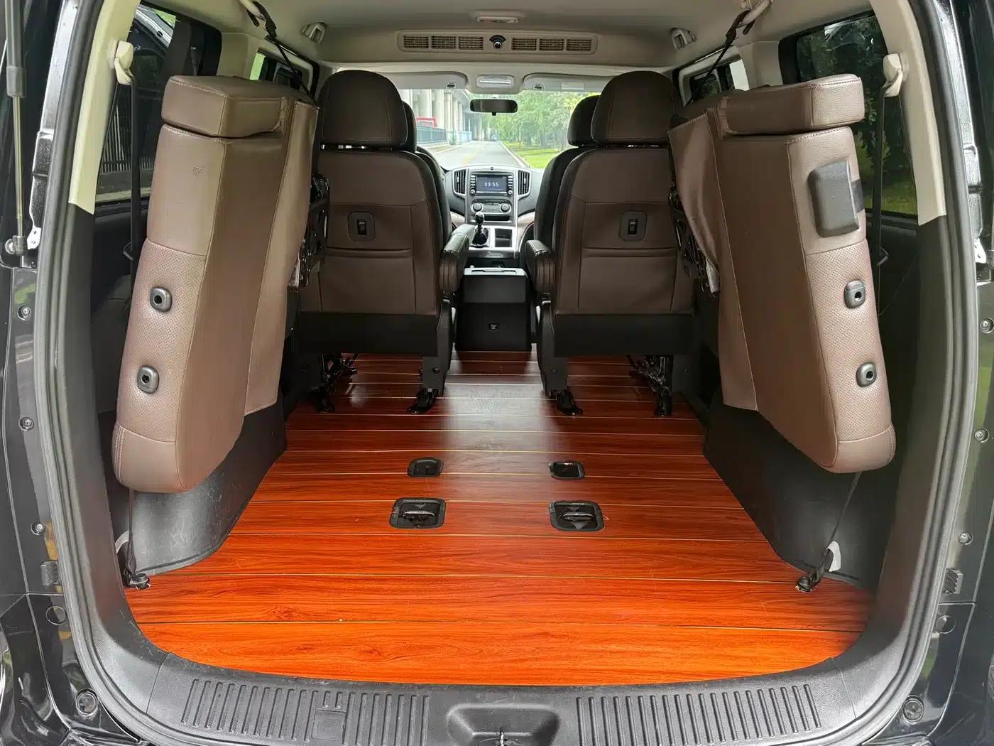 Lingzhi PLUS 2021 2.0L Manual Deluxe 7-Seater — миниатюра 14