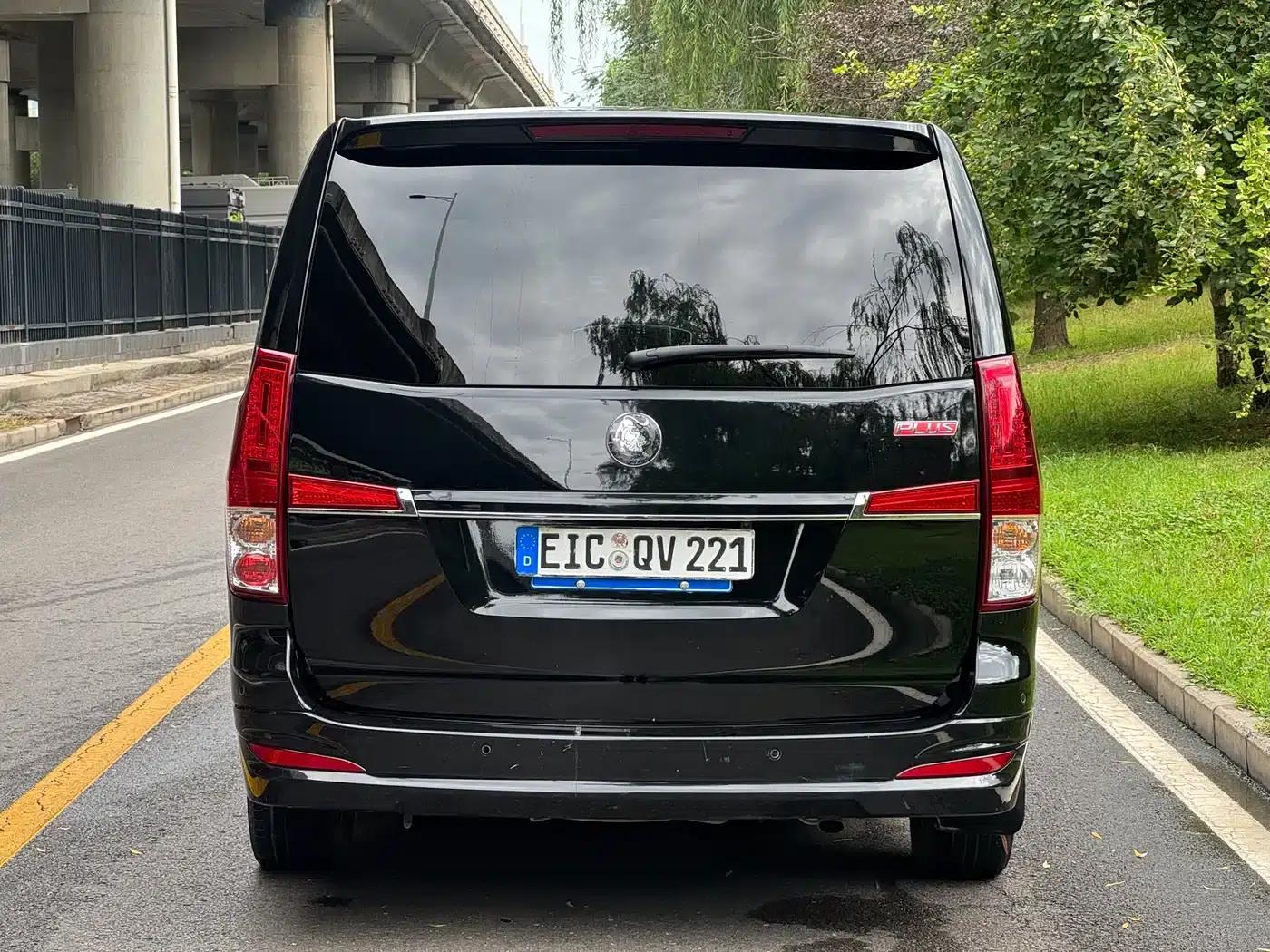 Lingzhi PLUS 2021 2.0L Manual Deluxe 7-Seater — миниатюра 4