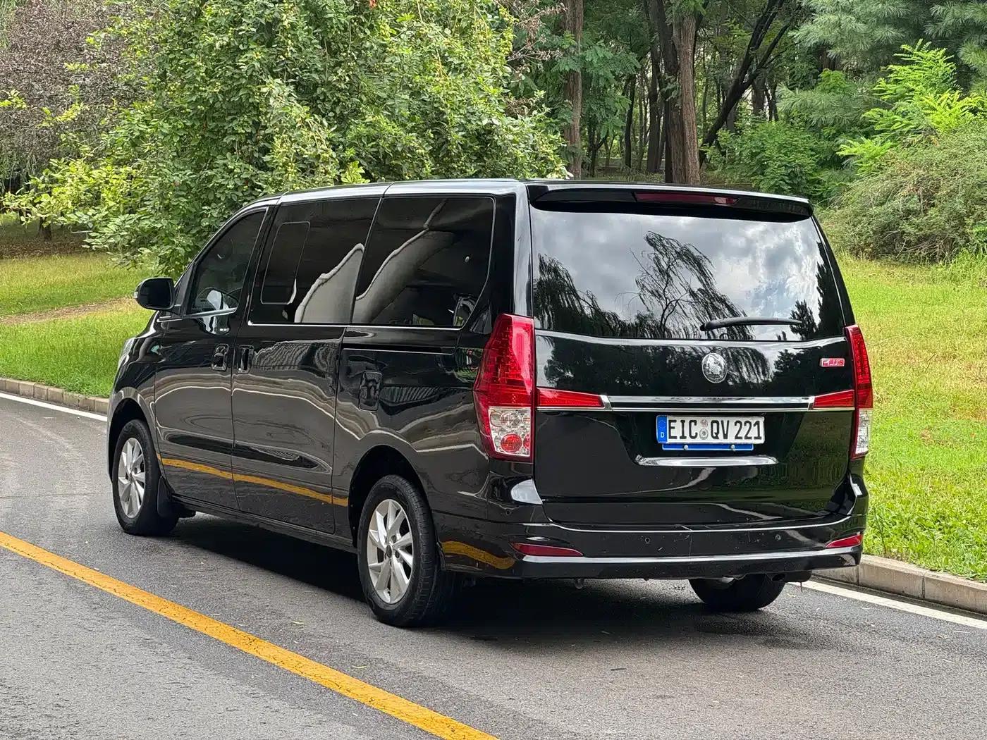Lingzhi PLUS 2021 2.0L Manual Deluxe 7-Seater — миниатюра 6