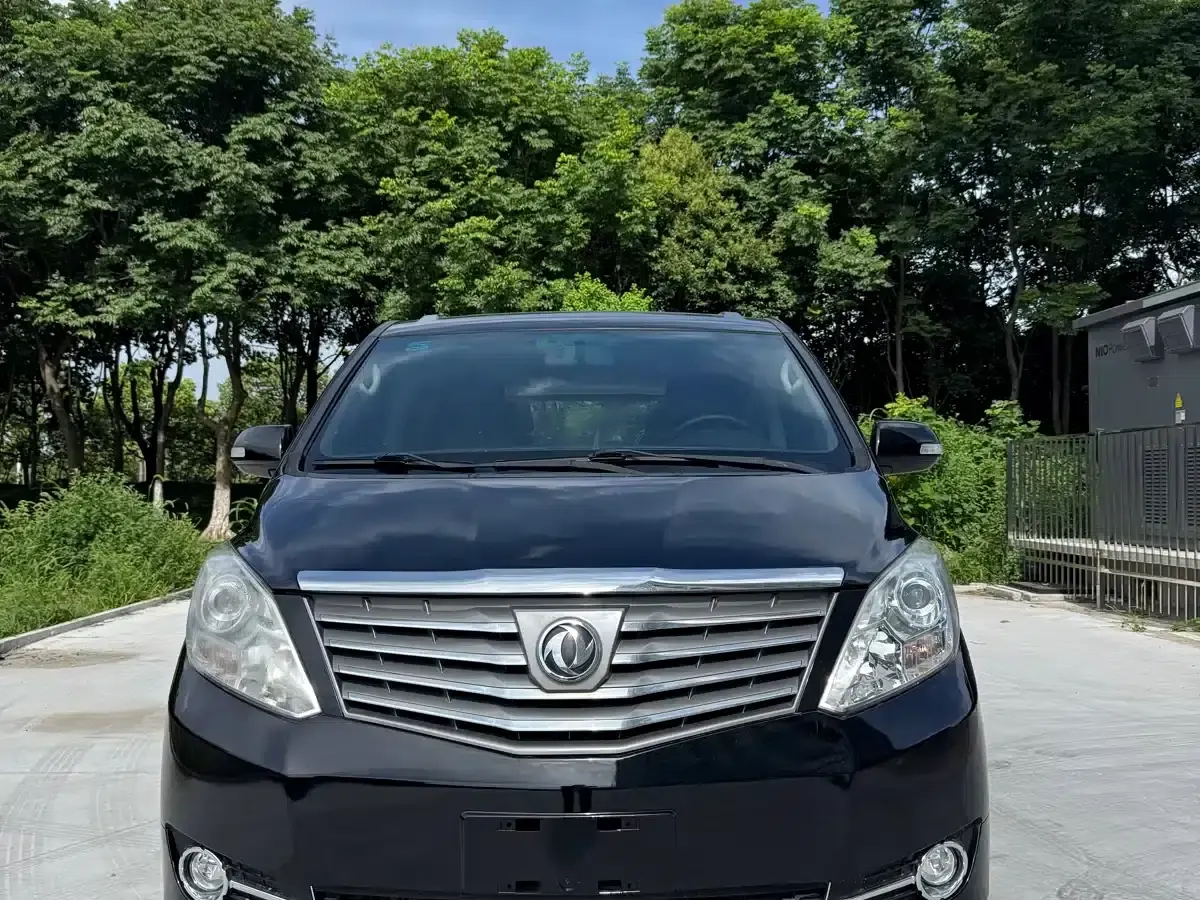 Fengxing CM7 2018 Classic Edition 2.0T Manual Deluxe — миниатюра 2