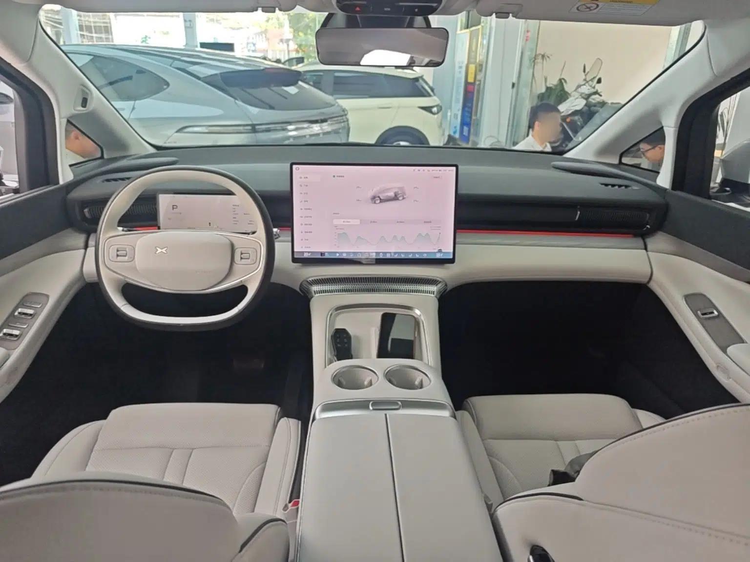 XPeng X9 2024 640 All-Wheel Drive High-Performance Max — миниатюра 12