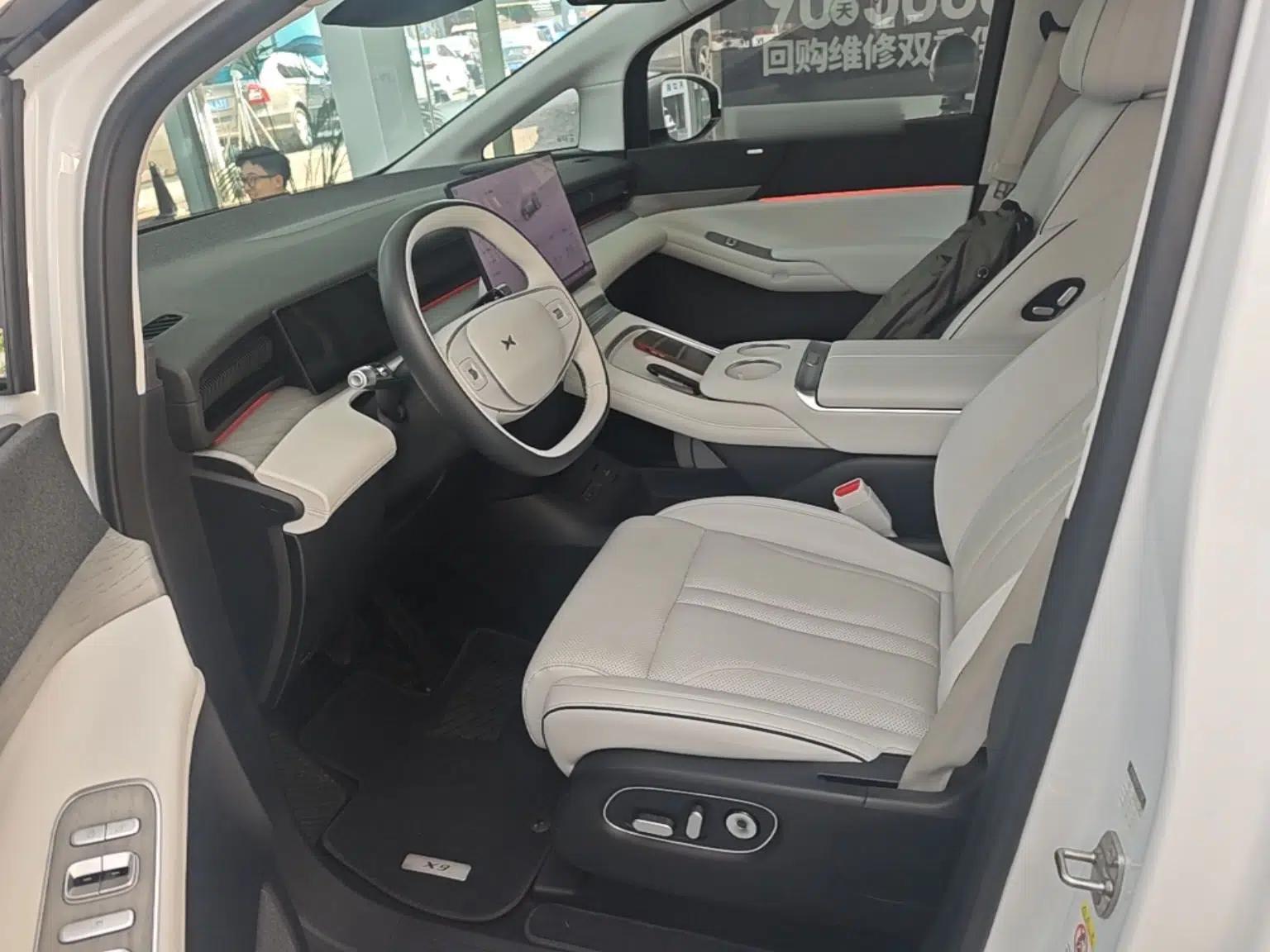 XPeng X9 2024 640 All-Wheel Drive High-Performance Max — миниатюра 17