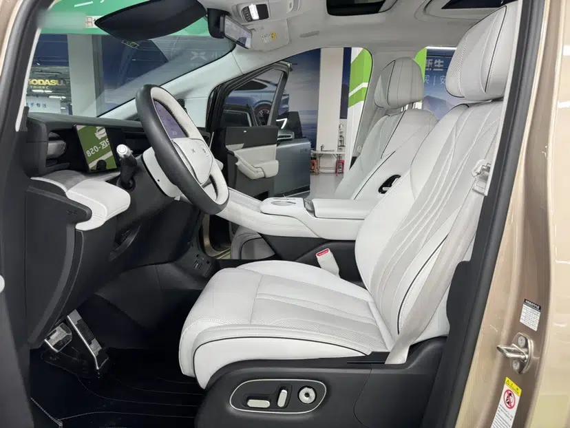 XPeng X9 2024 640 All-Wheel Drive High-Performance Max — миниатюра 33