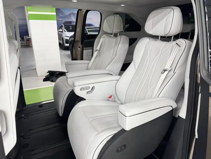 XPeng X9 2024 640 All-Wheel Drive High-Performance Max — миниатюра 34