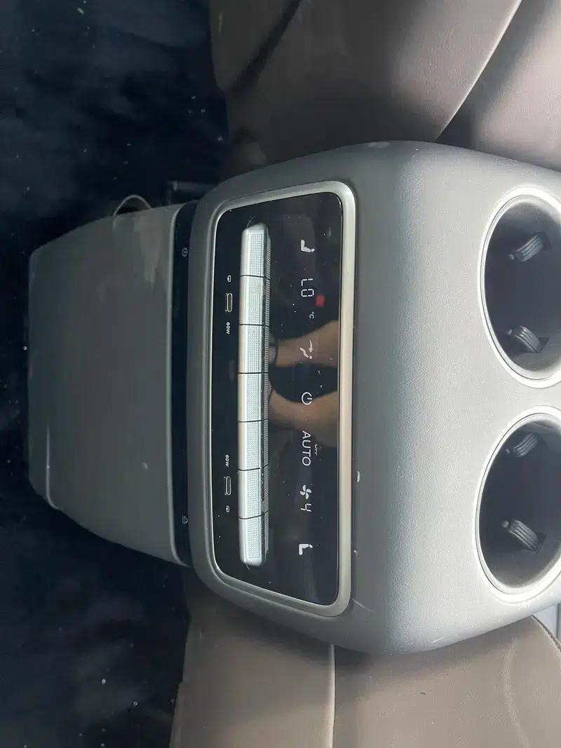 Li Auto L9 2022 Max Edition — миниатюра 7