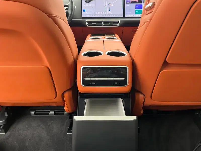 Li Auto L9 2022 Max Edition — миниатюра 31