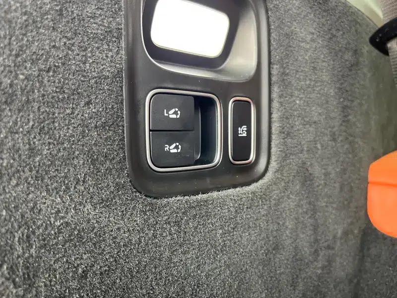 Li Auto L9 2022 Max Edition — миниатюра 8