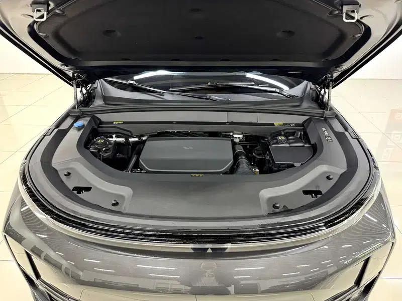 Li Auto L9 2022 Max Edition — миниатюра 5