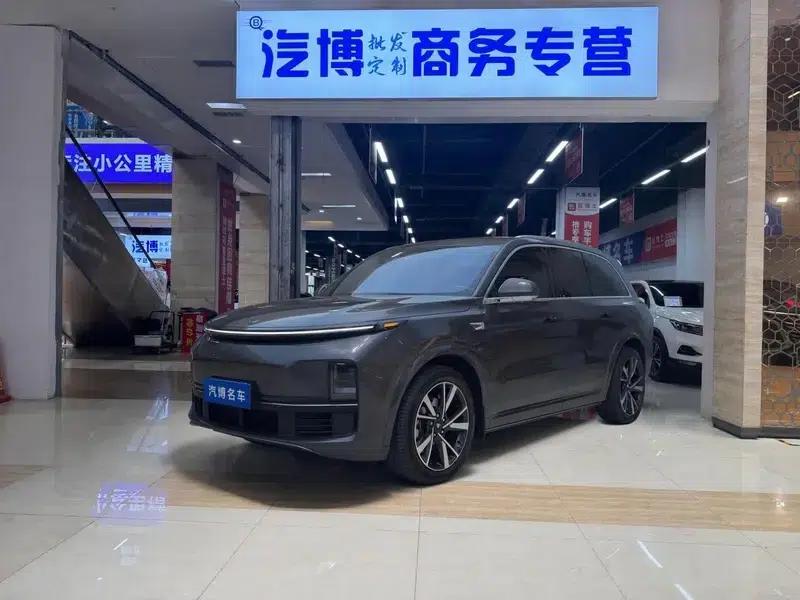 Li Auto L8 2023 Air Edition — миниатюра 1