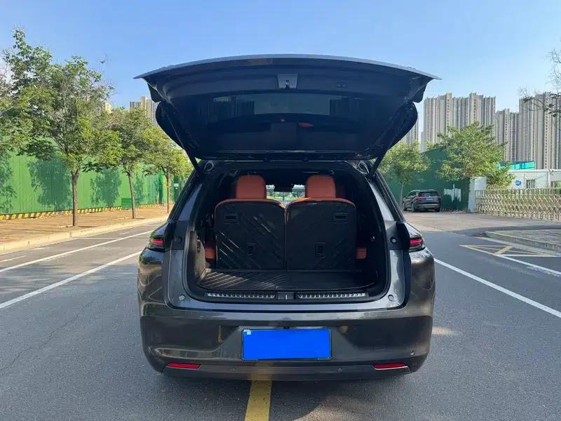 Li Auto L8 2023 Air Edition — миниатюра 11