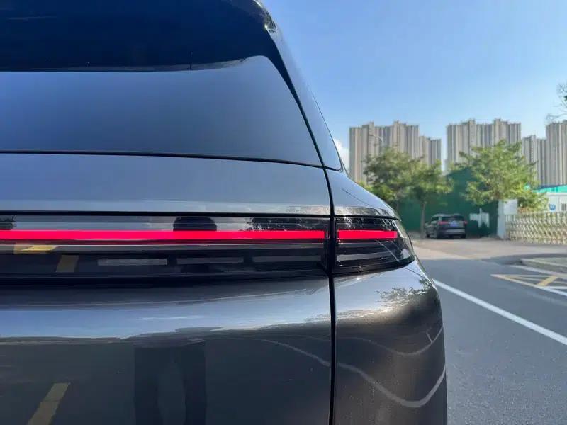 Li Auto L8 2023 Air Edition — миниатюра 15