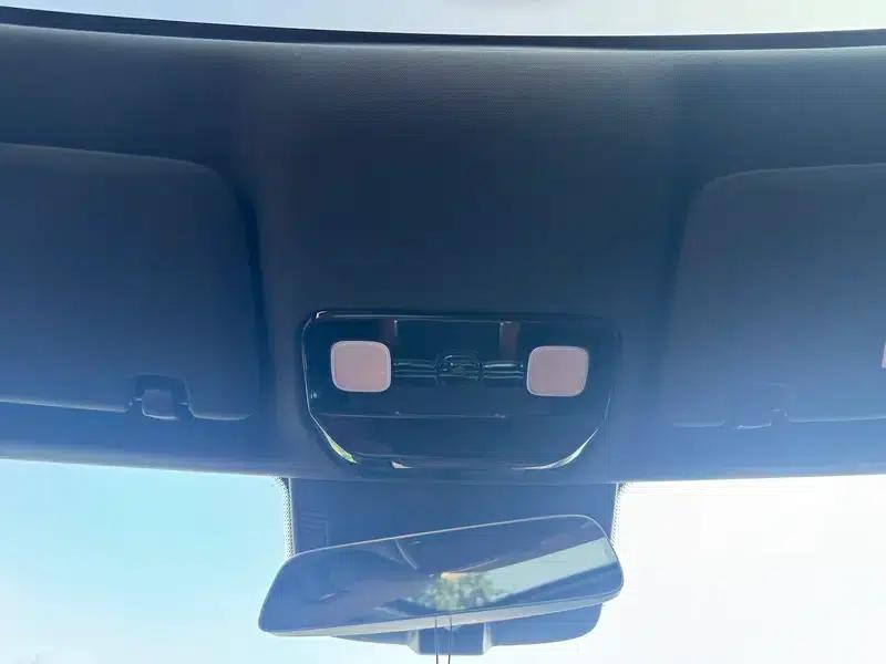 Li Auto L8 2023 Air Edition — миниатюра 17
