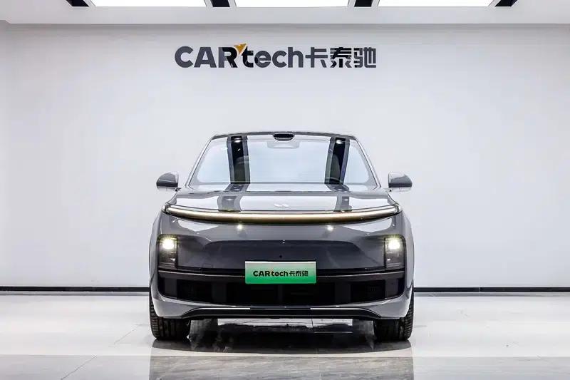 Li Auto L8 2025 Max Smart Renewal Edition — миниатюра 2
