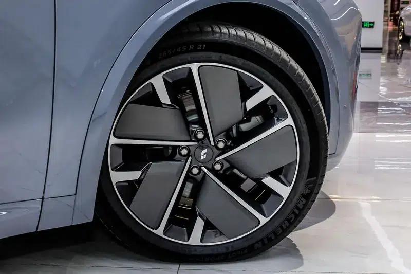 Li Auto L8 2025 Max Smart Renewal Edition — миниатюра 11