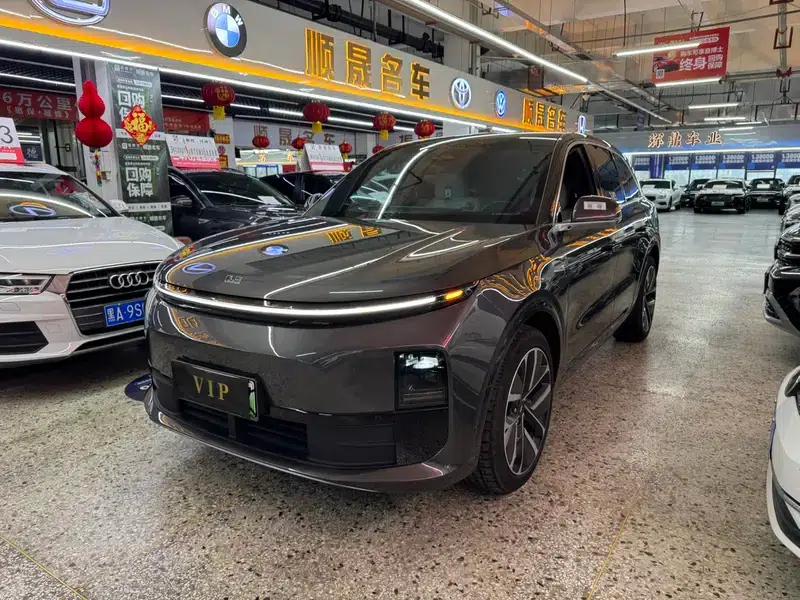 Li Auto L6 2024 Pro Edition — миниатюра 1