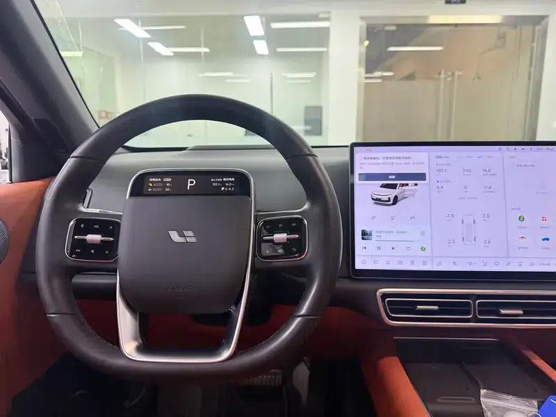 Li Auto L6 2024 Max Edition — миниатюра 12