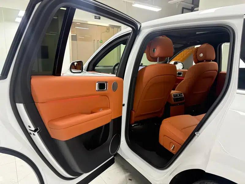 Li Auto L6 2024 Max Edition — миниатюра 19