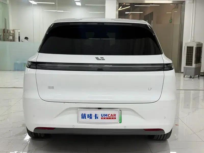 Li Auto L6 2024 Max Edition — миниатюра 5