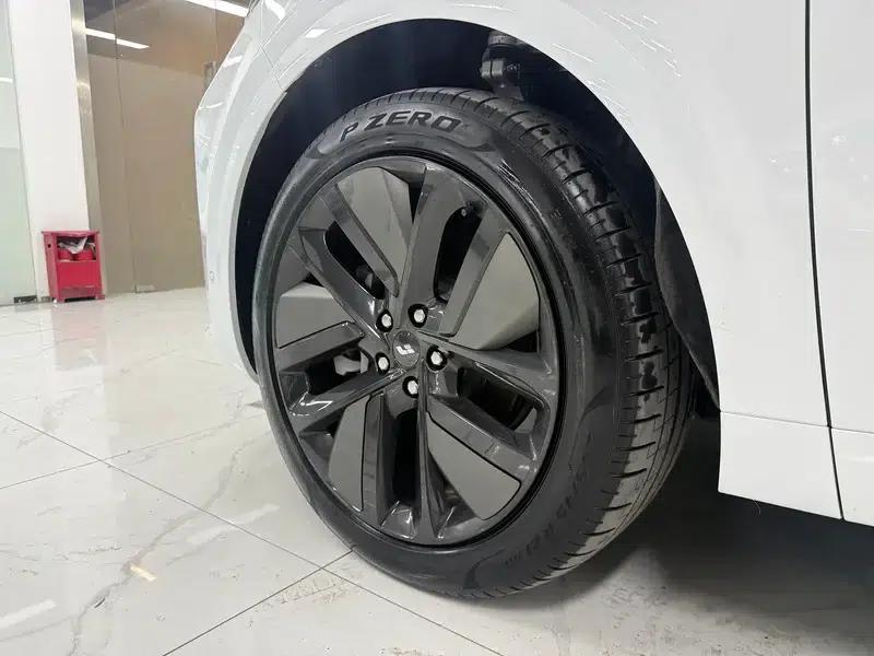 Li Auto L6 2024 Max Edition — миниатюра 7
