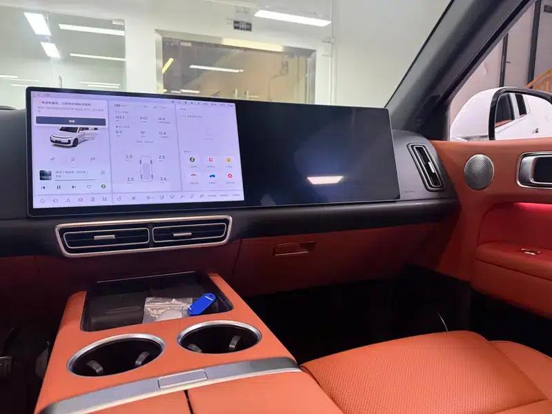 Li Auto L6 2024 Max Edition — миниатюра 8