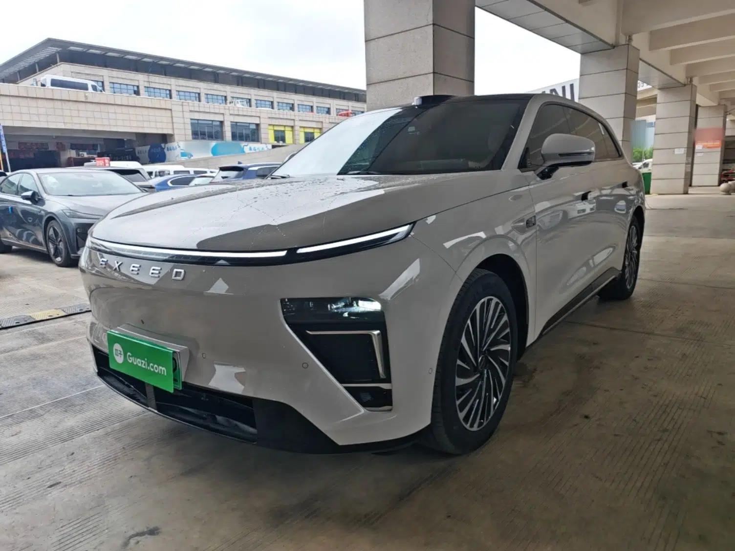 EXEED Star Era ET 2024 Extended-Range 240 Ultra All-Wheel Drive — миниатюра 1