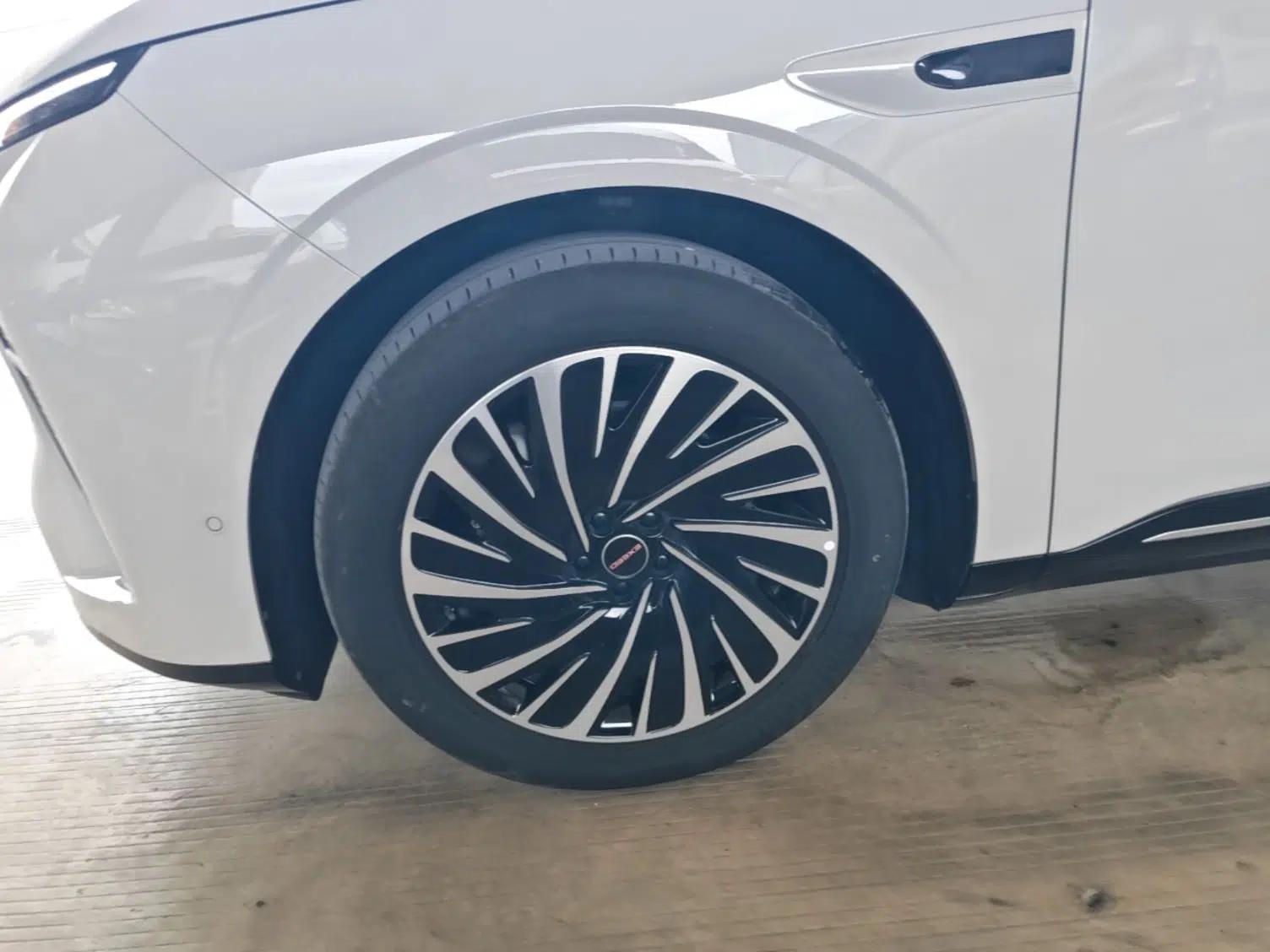 EXEED Star Era ET 2024 Extended-Range 240 Ultra All-Wheel Drive — миниатюра 10