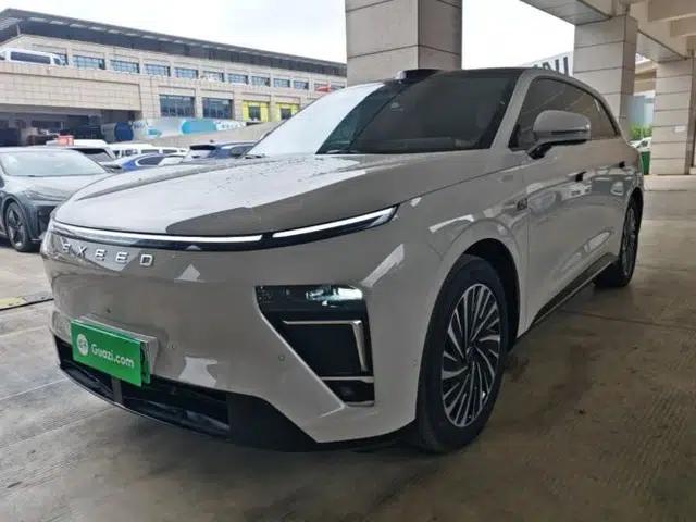 EXEED Star Era ET 2024 Extended-Range 240 Ultra All-Wheel Drive