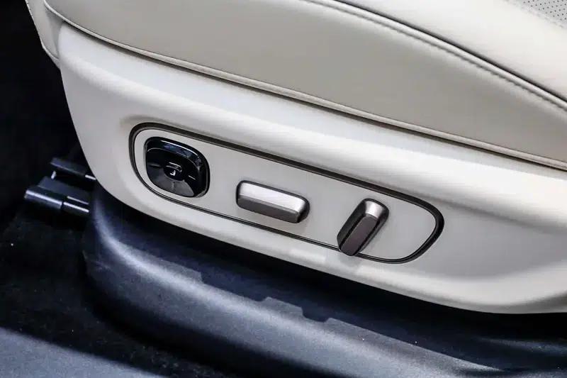 Li Auto i6 2025 AWD Standard Edition — миниатюра 14