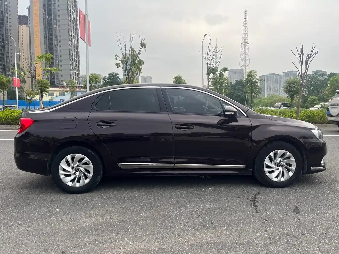 DS 5LS 2014 1.8L Automatic Comfort Edition VTi140 — миниатюра 7