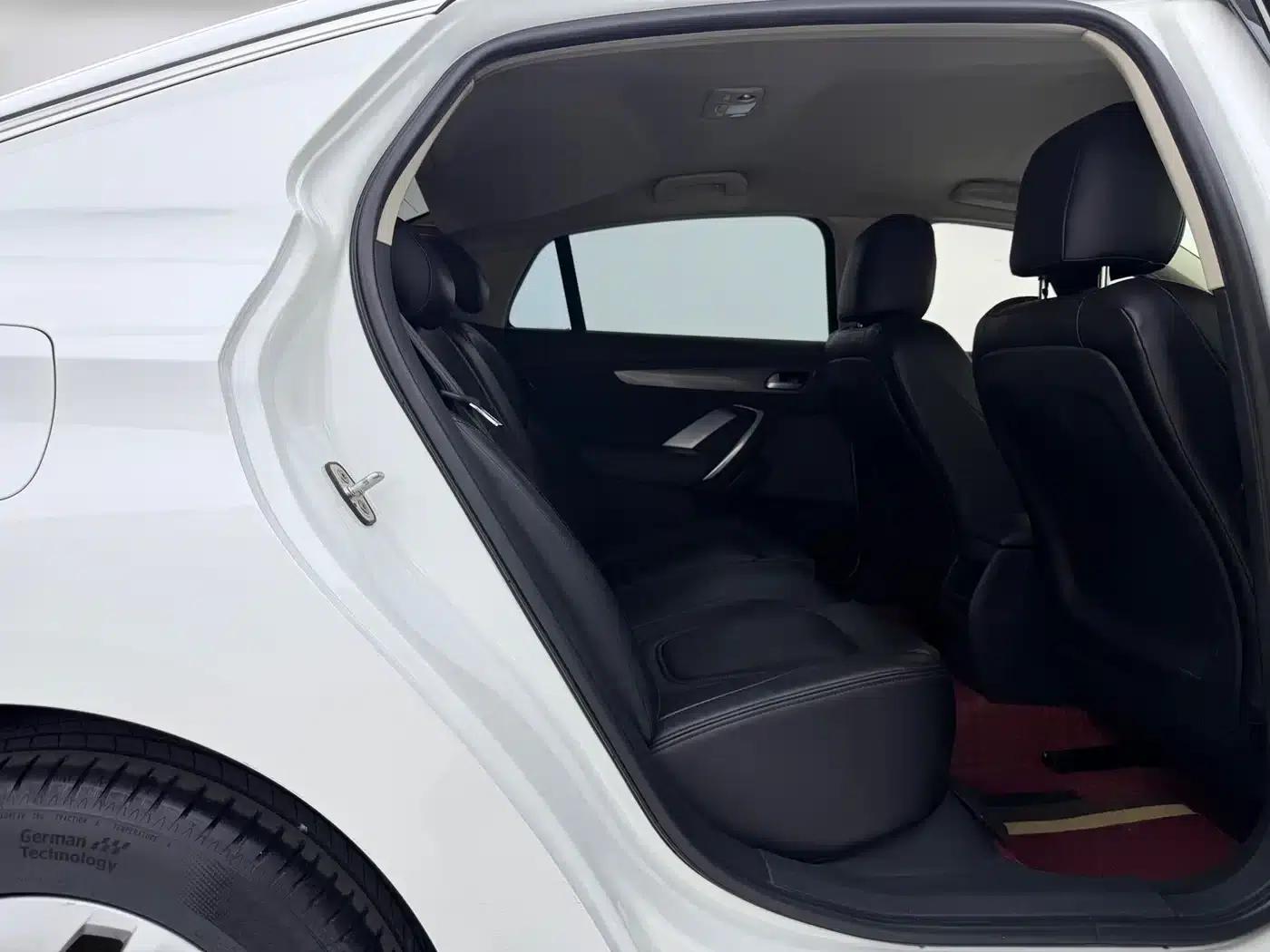 DS 5LS 2014 1.8L Elegant Edition VTi140 — миниатюра 11