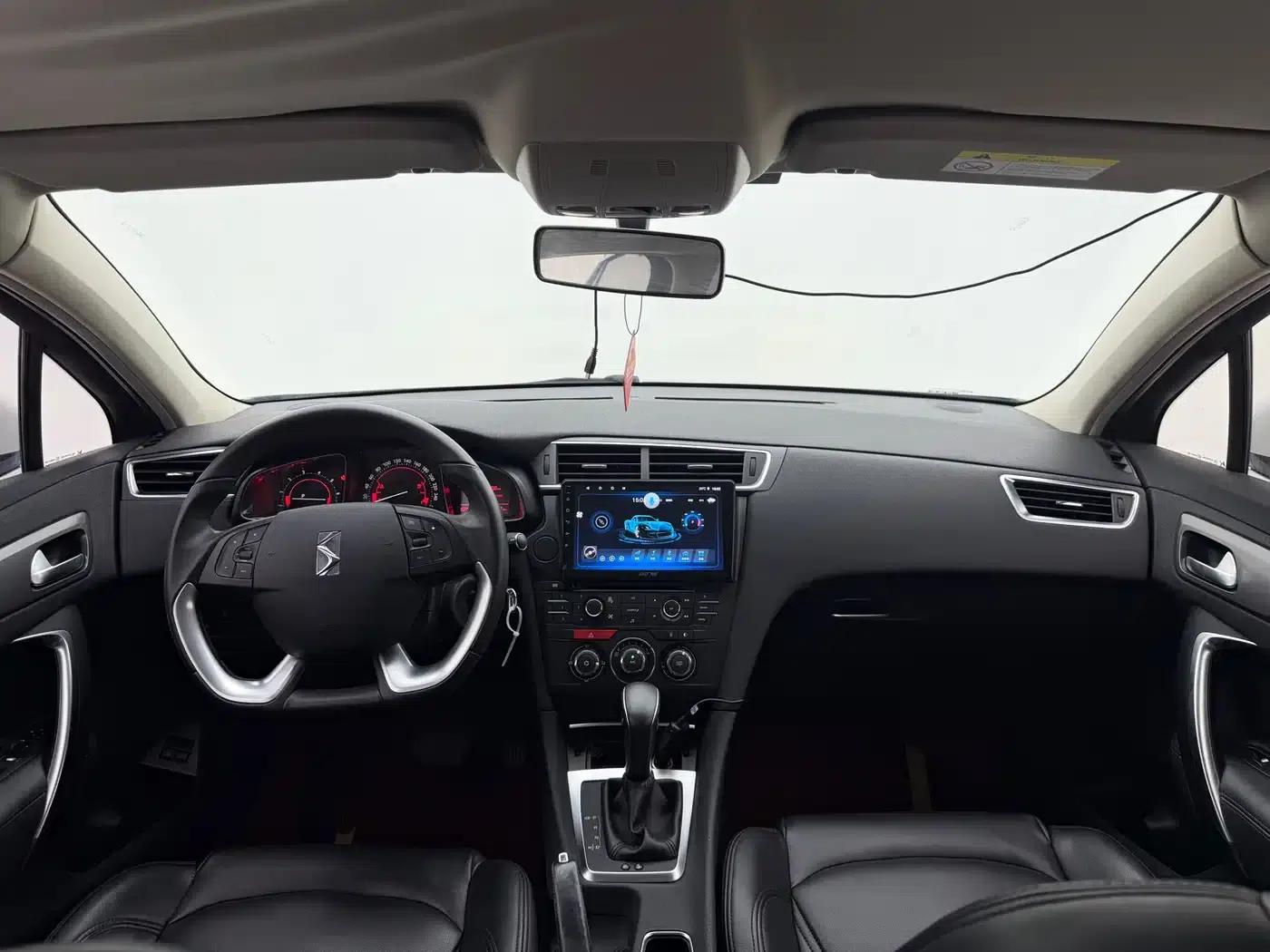 DS 5LS 2014 1.8L Elegant Edition VTi140 — миниатюра 13