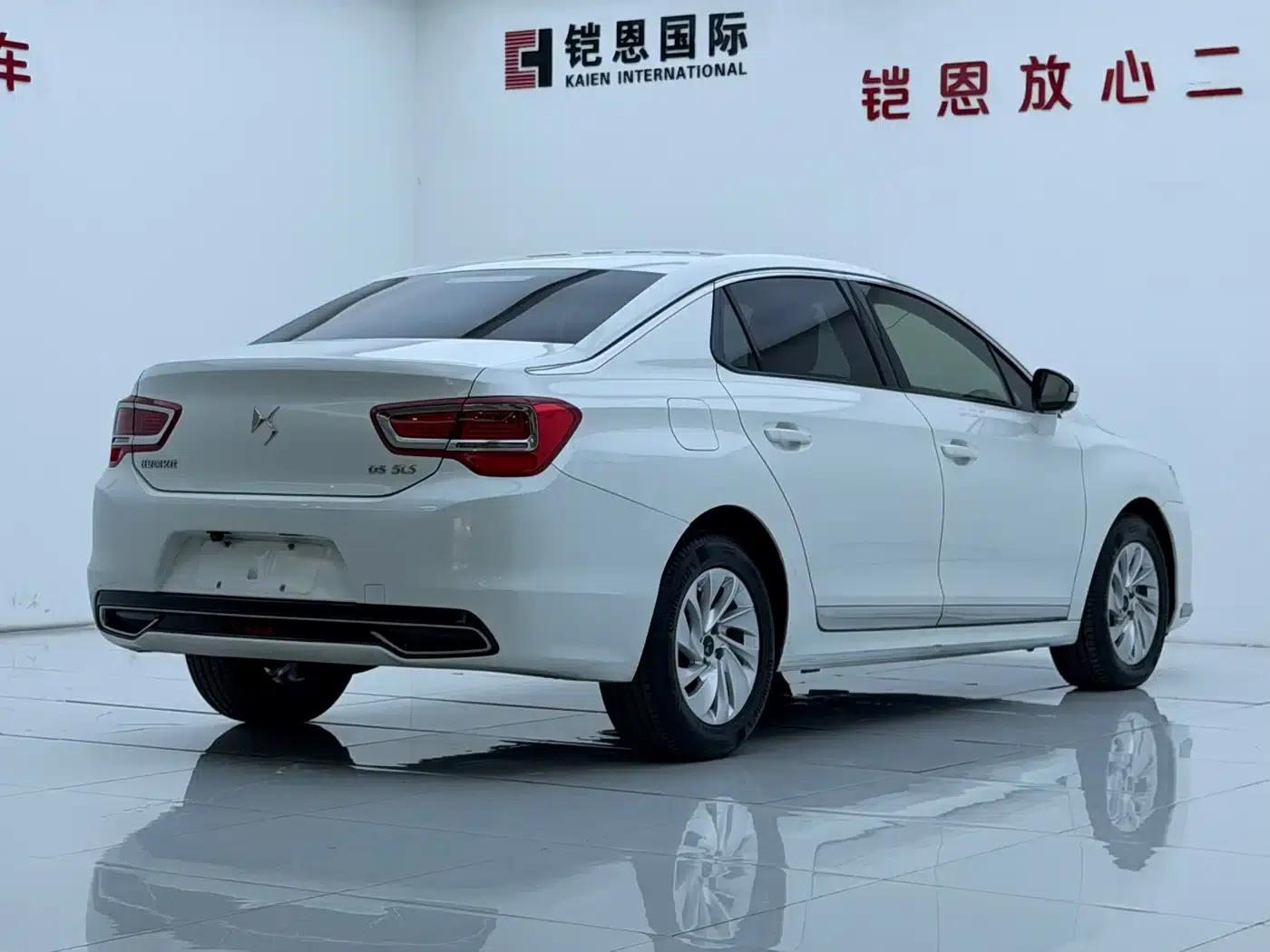 DS 5LS 2014 1.8L Elegant Edition VTi140 — миниатюра 4