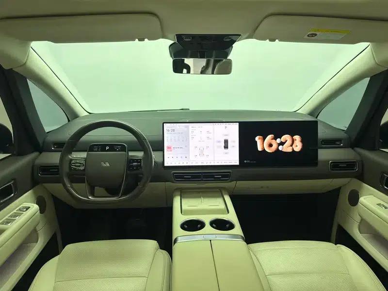 Li Auto MEGA 2024 Ultra Edition — миниатюра 14