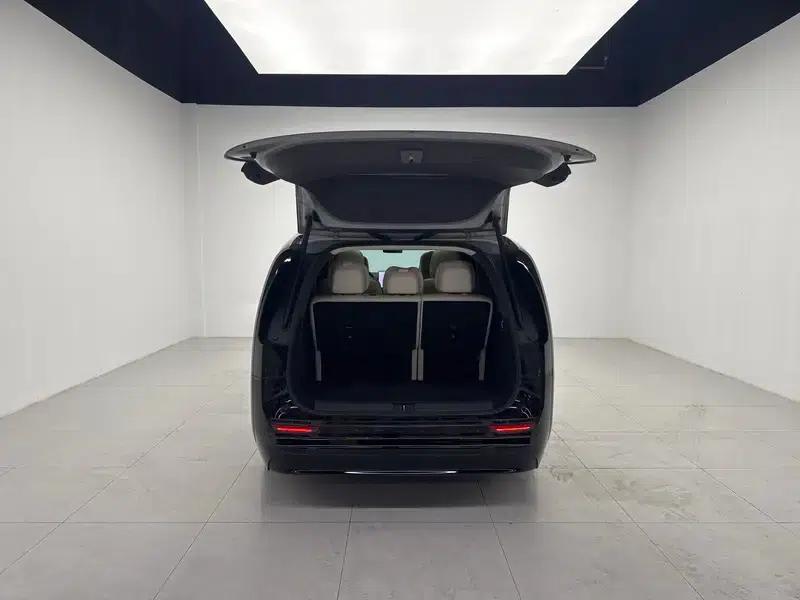 Li Auto MEGA 2024 Ultra Edition — миниатюра 20