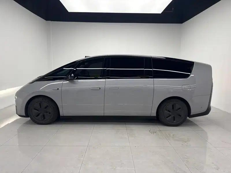 Li Auto MEGA 2024 Ultra Edition — миниатюра 4