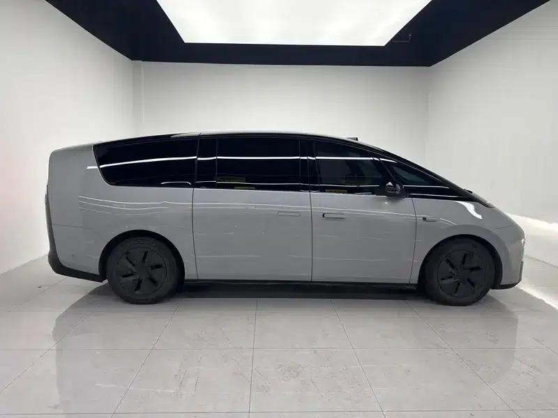 Li Auto MEGA 2024 Ultra Edition — миниатюра 8